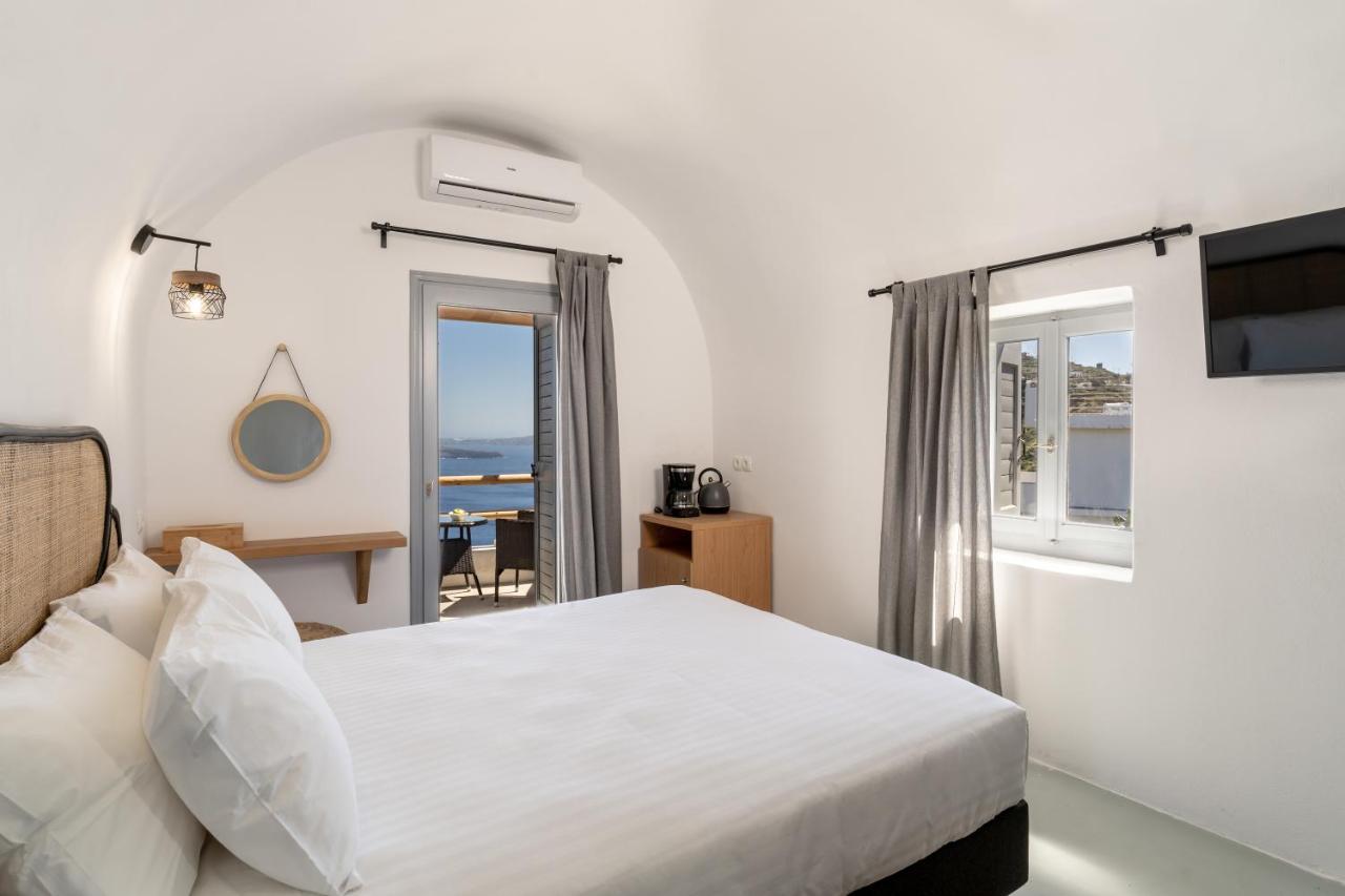 Evanthia Best View Thirassia Island Hotel 외부 사진