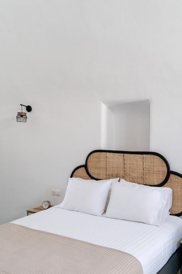 Evanthia Best View Thirassia Island Hotel 외부 사진