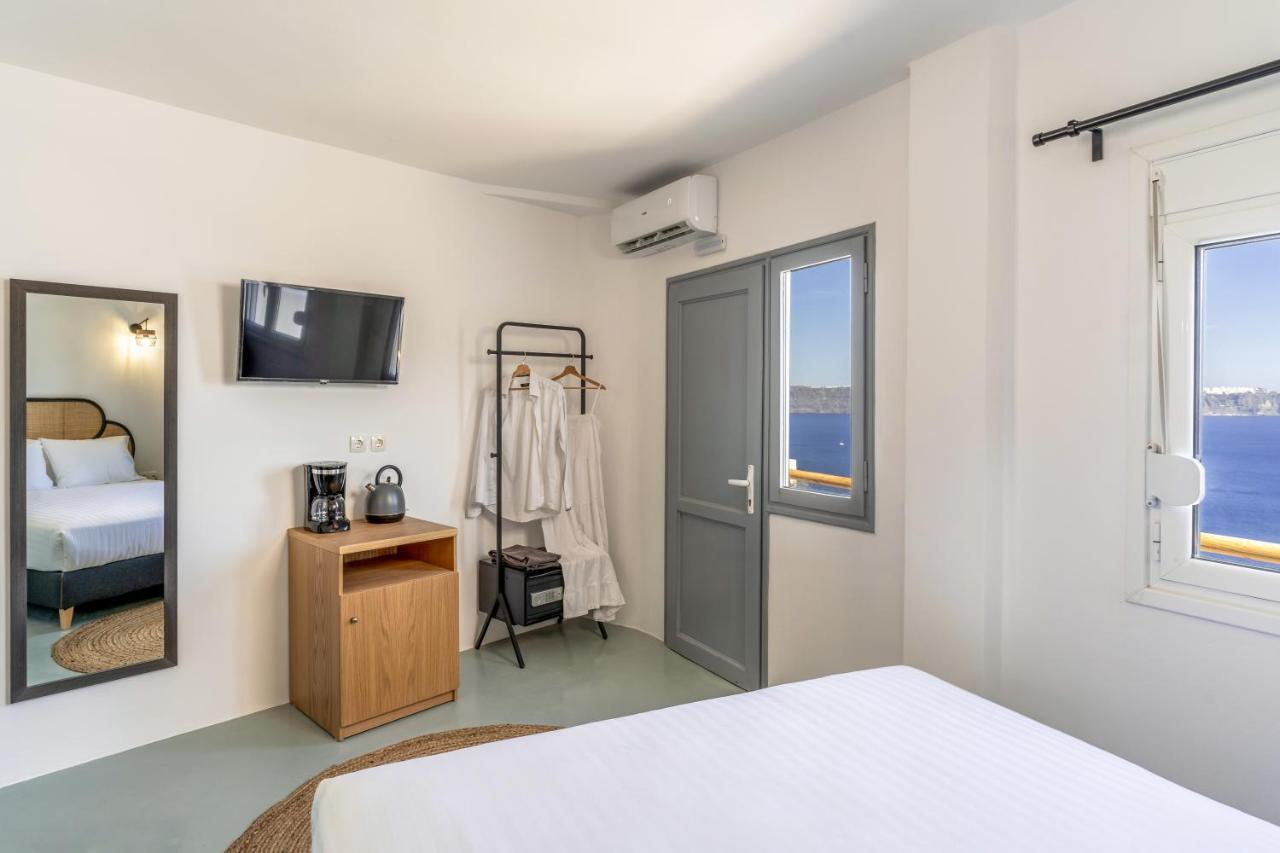 Evanthia Best View Thirassia Island Hotel 외부 사진