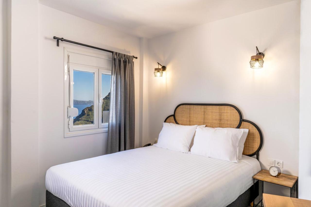 Evanthia Best View Thirassia Island Hotel 외부 사진