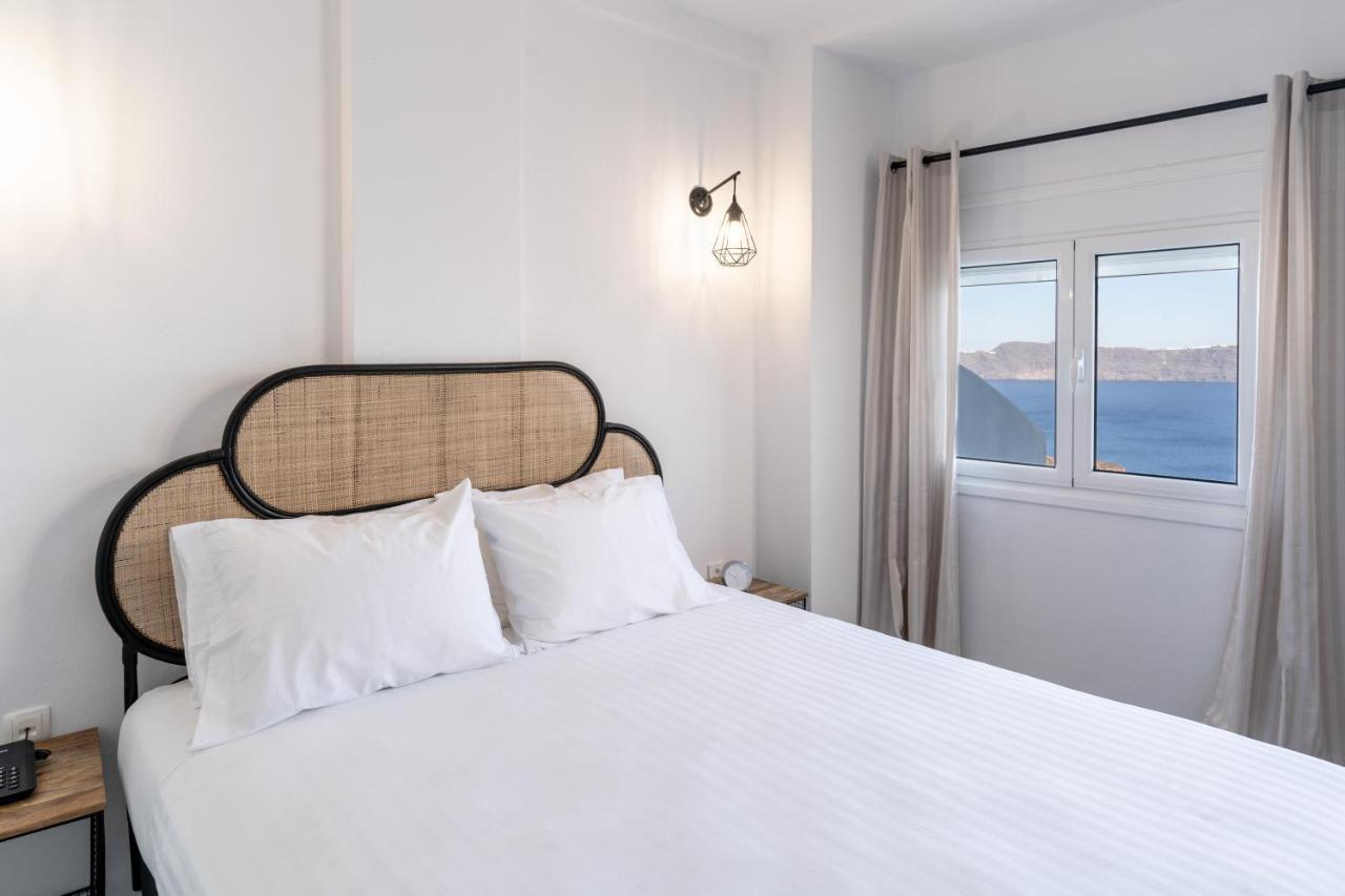 Evanthia Best View Thirassia Island Hotel 외부 사진