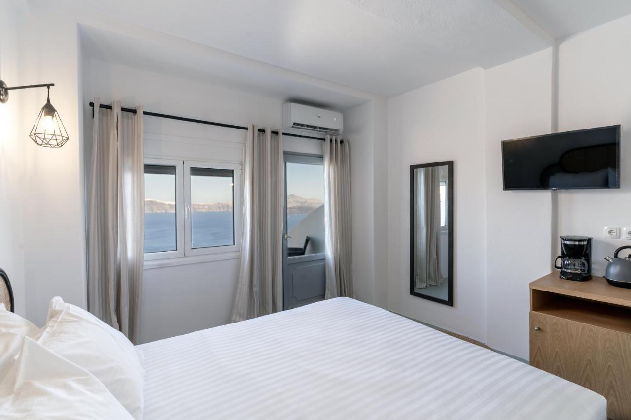 Evanthia Best View Thirassia Island Hotel 외부 사진