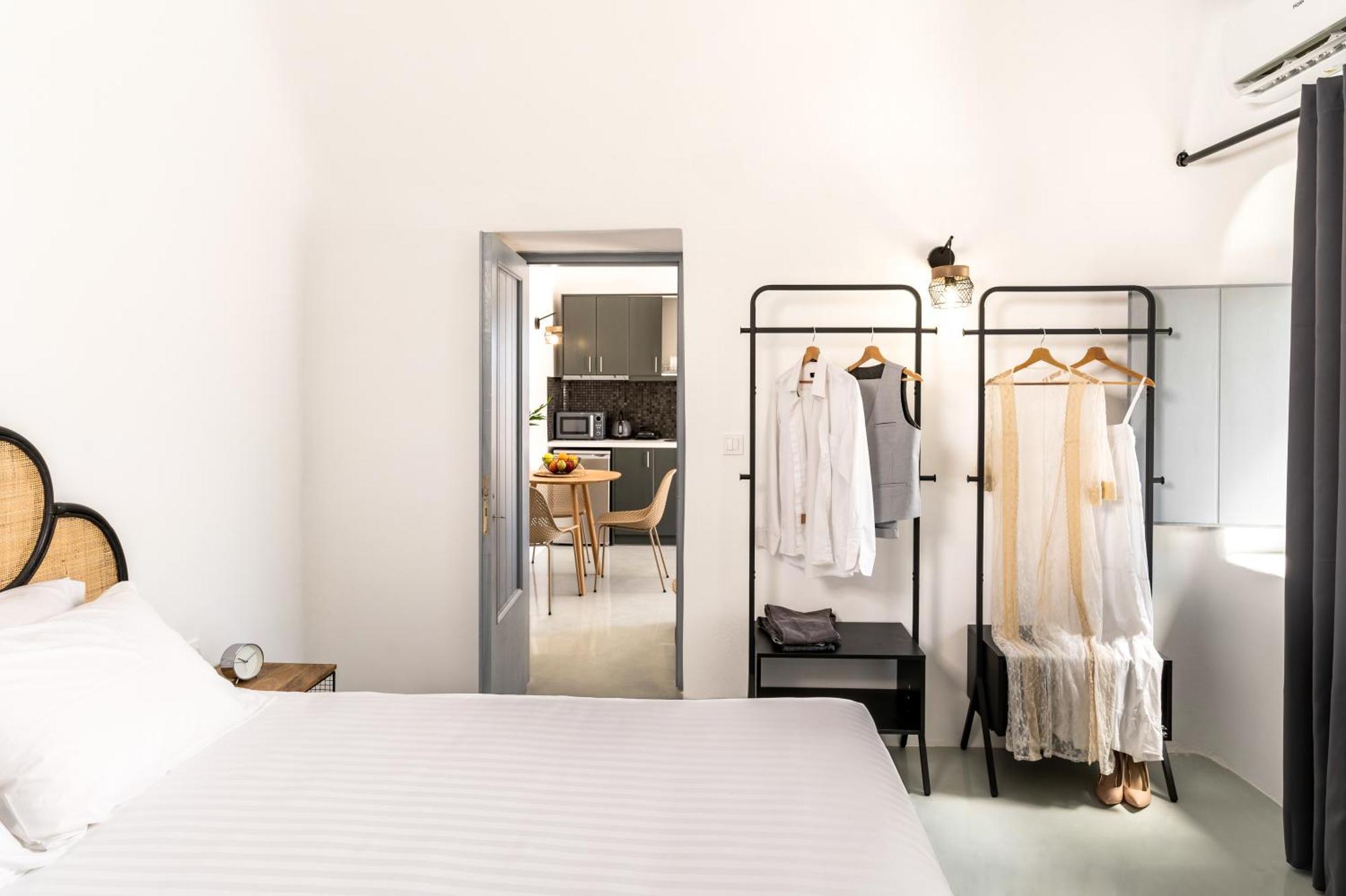 Evanthia Best View Thirassia Island Hotel 외부 사진